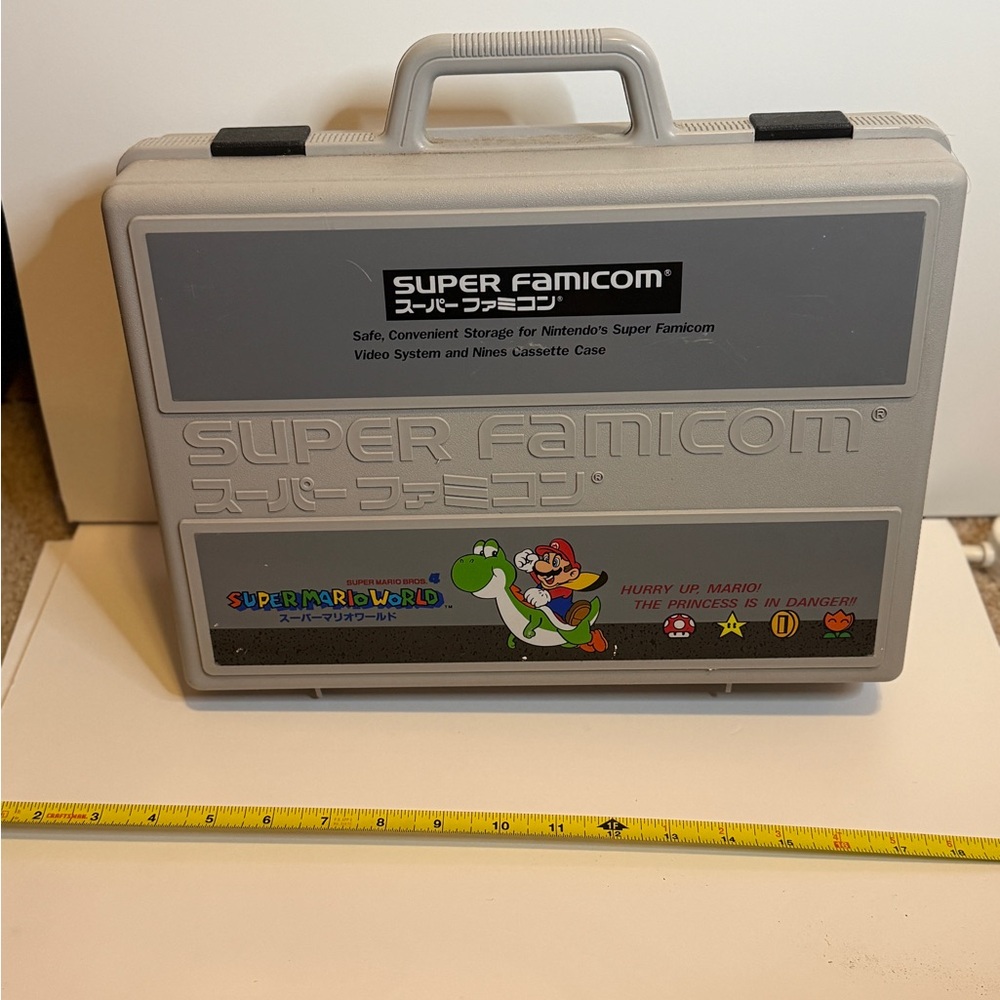 Vintage Super Famicom (SNES) Super Mario World Carrying Case Japan Import